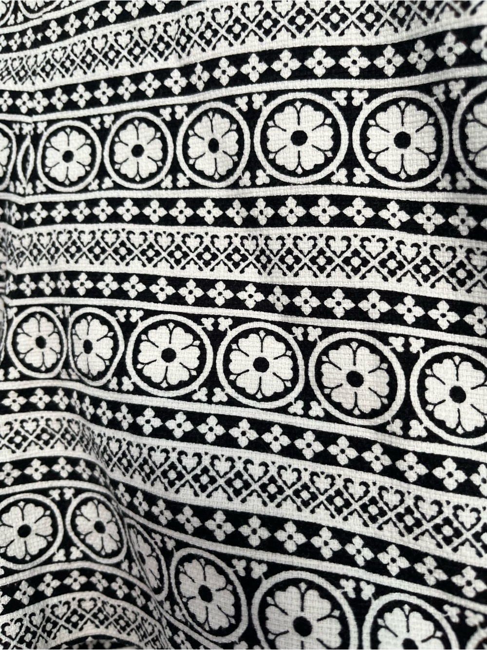 GAP Womens High Rise Black White Festival Shorts Floral Side Zip Cotton 10 - Picture 6 of 16